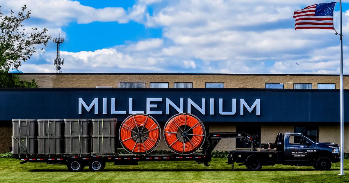 Why Renting Fiber Equipment Makes Sense for Growing Networks